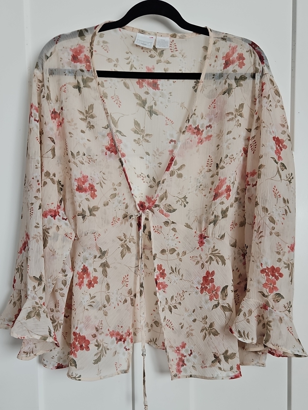 Studio C Plus 26W Cream Floral Sheer Tie Front Bell Sleeve Layering Top